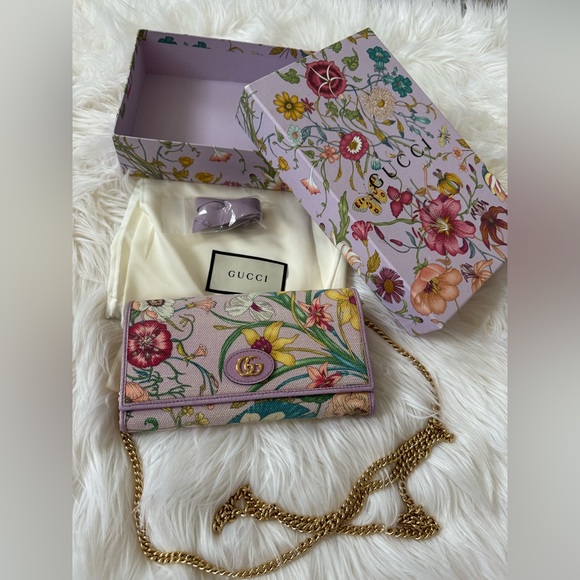 GUCCI Lavender Flora Wallet On Chain 💜💜 - Picture 2 of 7